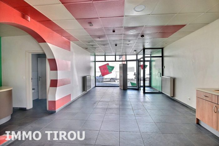 Immeuble à louer, 115 m² - Charleroi 6000