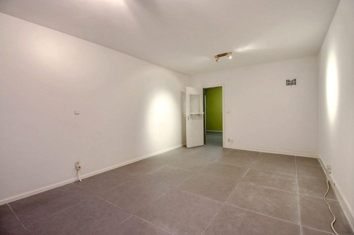 Bureau à louer, 42 m² - Charleroi 6000
