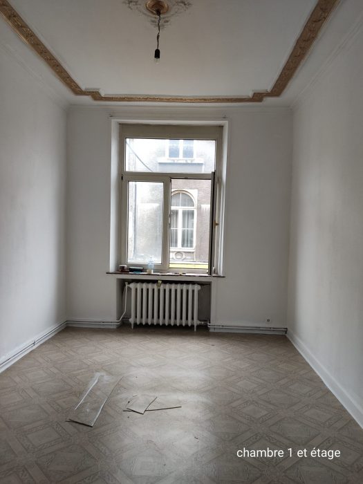 Immeuble à vendre, 320 m² - Marchienne-Au-Pont 6030