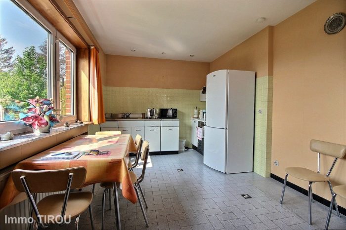 Maison individuelle à vendre, 10 pièces - Jumet 6040