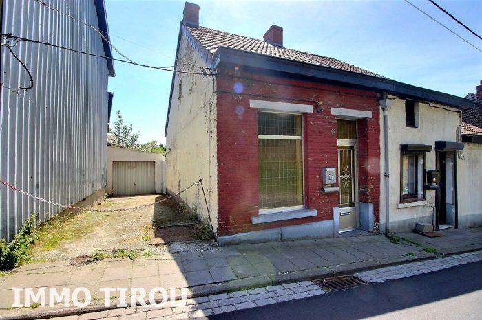 Maison mitoyenne 1 côté à vendre, 6 pièces - Marchienne - Docherie 6030