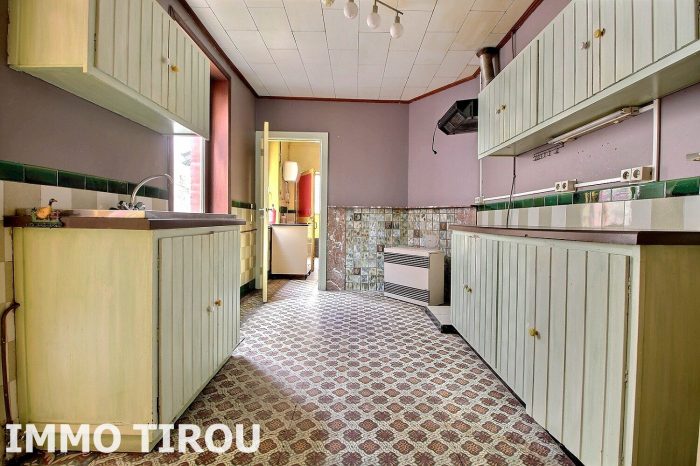 Maison à vendre, 10 pièces - Farciennes 6240