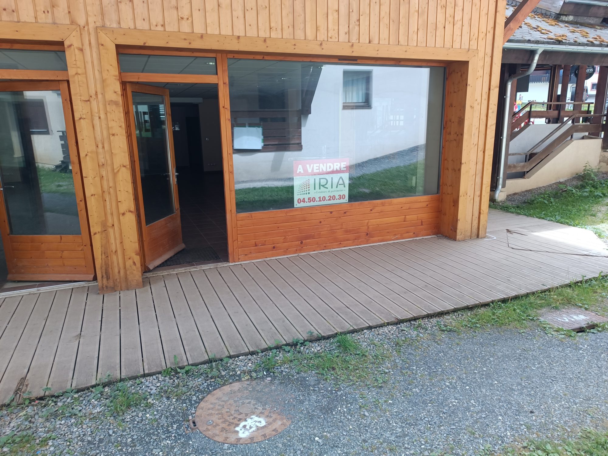 Vente Bureau/Local MORILLON 74440 Haute Savoie FRANCE