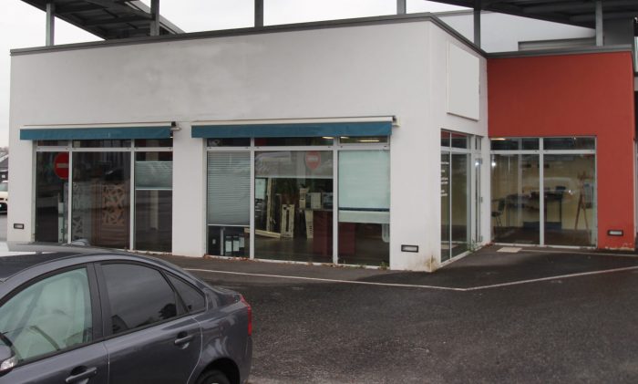 Local commercial à louer, 116 m² - Idron 64320