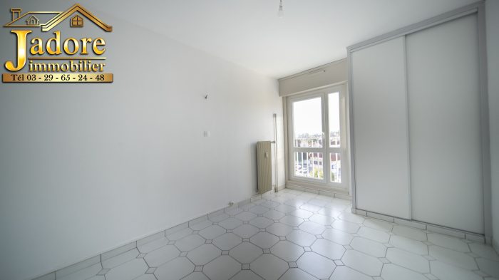 Appartement à vendre, 5 pièces - Saint-Dié-des-Vosges 88100