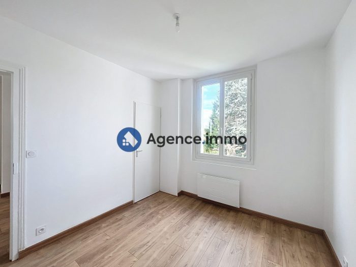Appartement à vendre, 2 pièces - Saint-Cyr-sur-Loire 37540