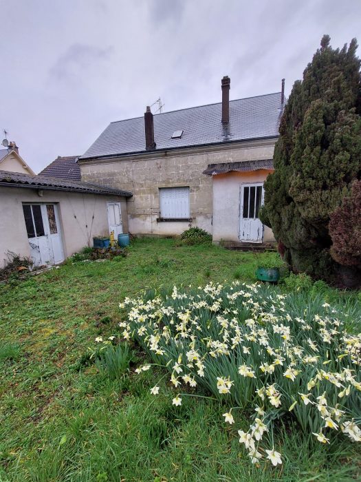Maison ancienne à vendre, 5 pièces - La Chartre-sur-le-Loir 72340