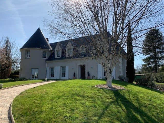 Maison bourgeoise à vendre, 6 pièces - Savonnières 37510