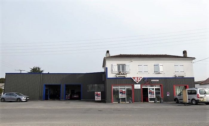 Local commercial à vendre, 805 m² - Sauveterre-de-Béarn 64390