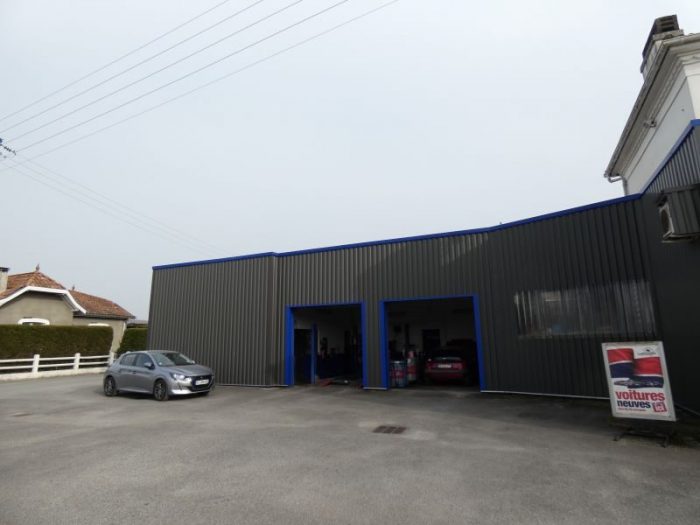 Local commercial à vendre, 805 m² - Sauveterre-de-Béarn 64390