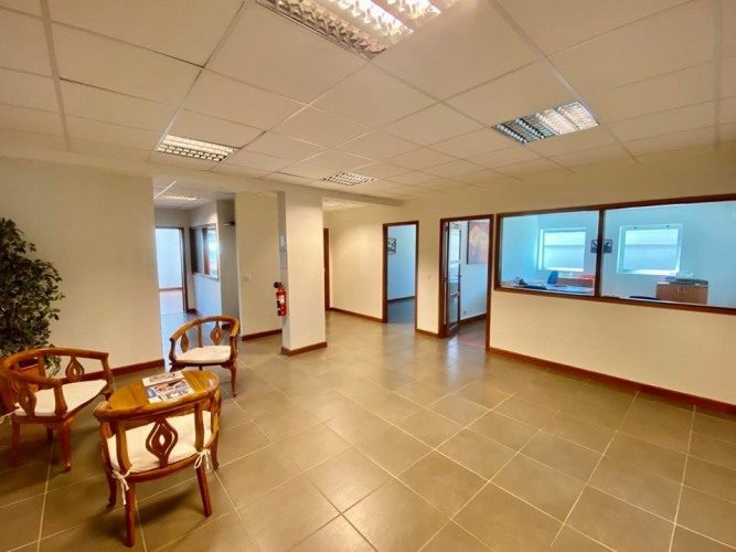 Bureau à louer, 130 m² - Nouméa 98800