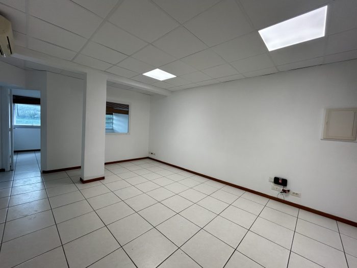 Bureau à louer, 70 m² - Nouméa 98800