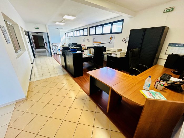 Bureau à louer, 300 m² - Nouméa 98800