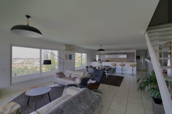 Appartement à vendre, 4 pièces - Nouméa 98800