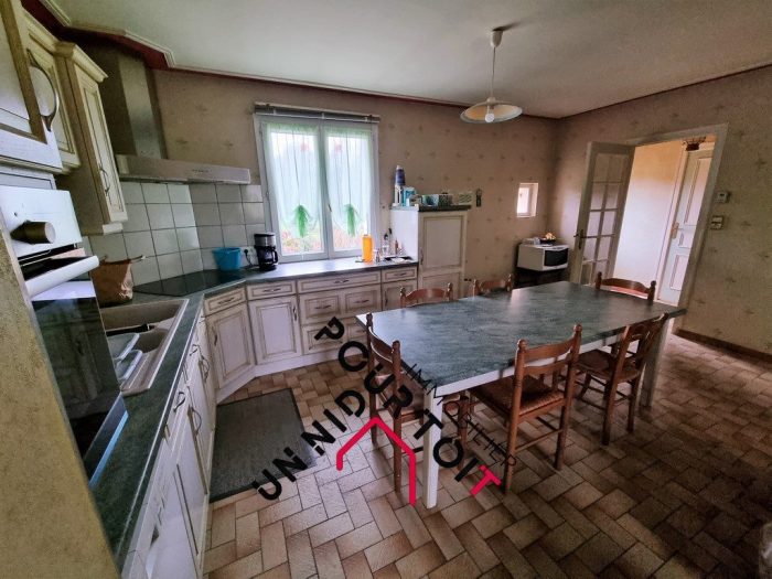 Maison traditionnelle à vendre, 6 pièces - Hanvec 29460