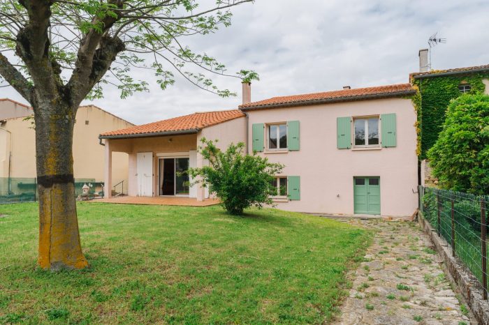 Maison mitoyenne 1 côté à vendre, 6 pièces - Labastide-d'Anjou 11320