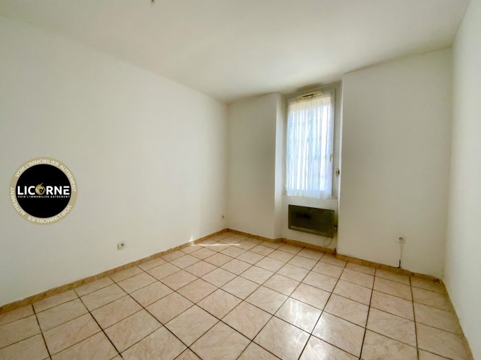 Appartement à louer, 3 pièces - Marignane 13700