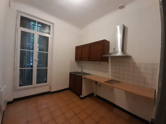 Appartement à louer, 1 pièce - Marseille 13015