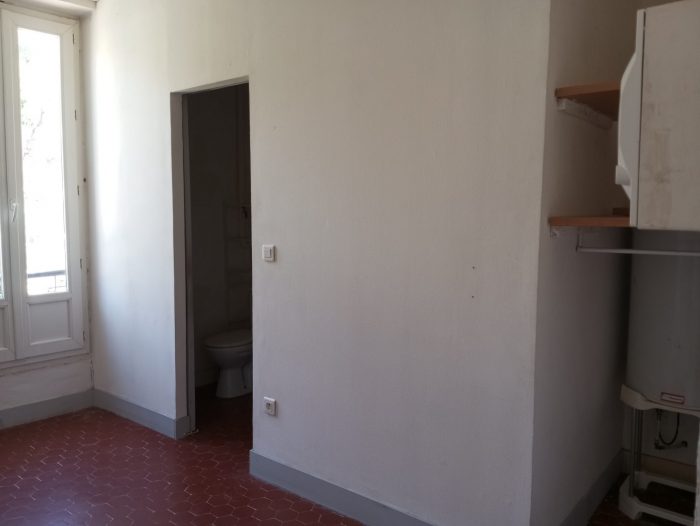 Appartement à louer, 2 pièces - Marseille 13015