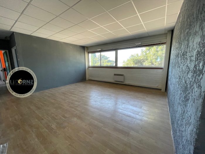 Bureau à louer, 250 m² - Marignane 13700