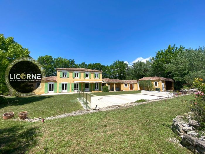 Villa à vendre, 7 pièces - Le Puy-Sainte-Réparade 13610