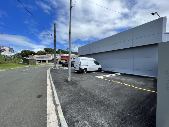 Local commercial à louer, 766 m² - Nouméa 98800