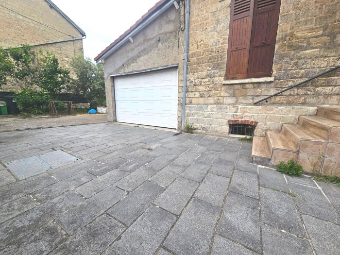 Maison traditionnelle à vendre, 9 pièces - Persan 95340