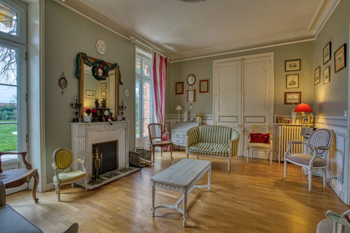 Maison ancienne à vendre, 13 pièces - Aizenay 85190