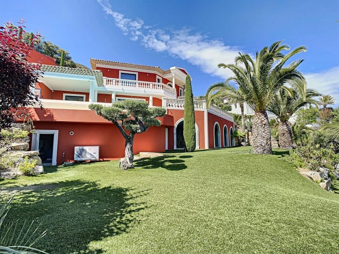 Villa à vendre, 6 pièces - Saint-Tropez 83990