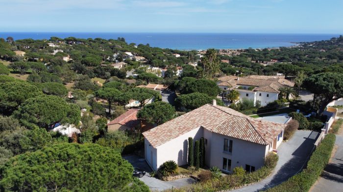 Villa à vendre, 4 pièces - Saint-Tropez 83990