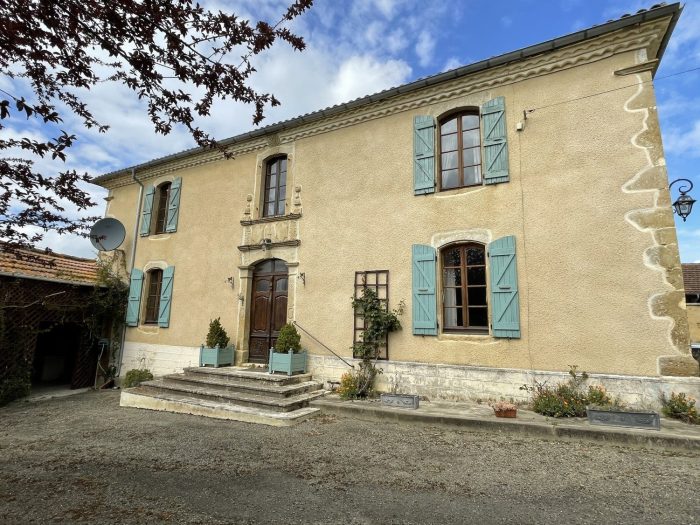 Bourgeois house for sale, 8 rooms - Marciac 32230