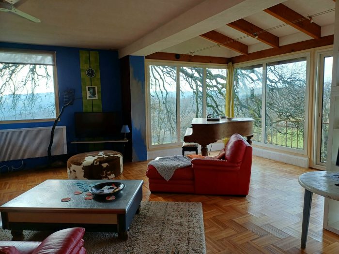 Old house for sale, 9 rooms - Boulogne-sur-Gesse 31350
