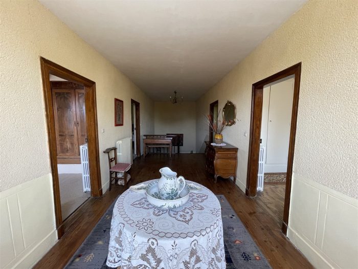 Photo Superbe maison de maitre avec appartement et dependances, vue Pyrénées image 11/31