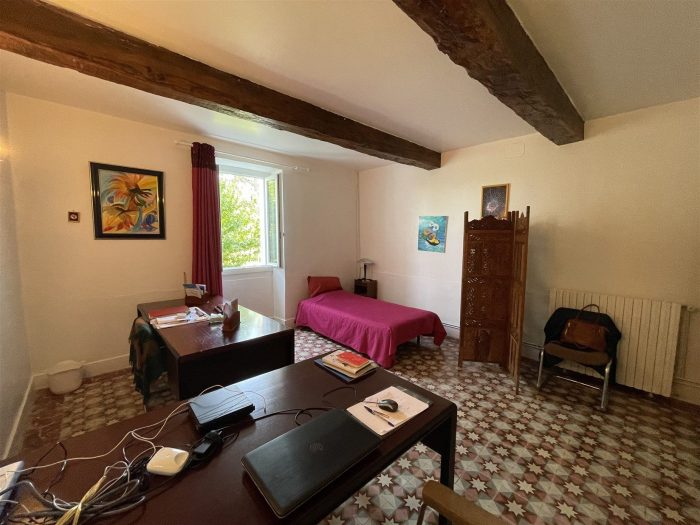 Photo Superbe maison de maitre avec appartement et dependances, vue Pyrénées image 18/31