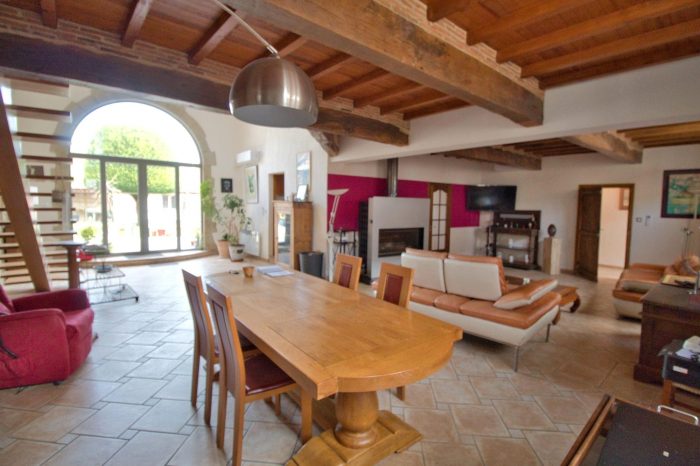 Old house for sale, 6 rooms - Marciac 32230