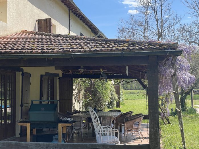 Old house for sale, 8 rooms - Castelnau-Magnoac 65230