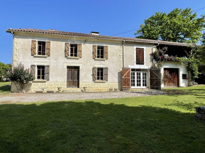 Oud huis te koop, 7 onderdelen - Gensac-de-Boulogne 31350