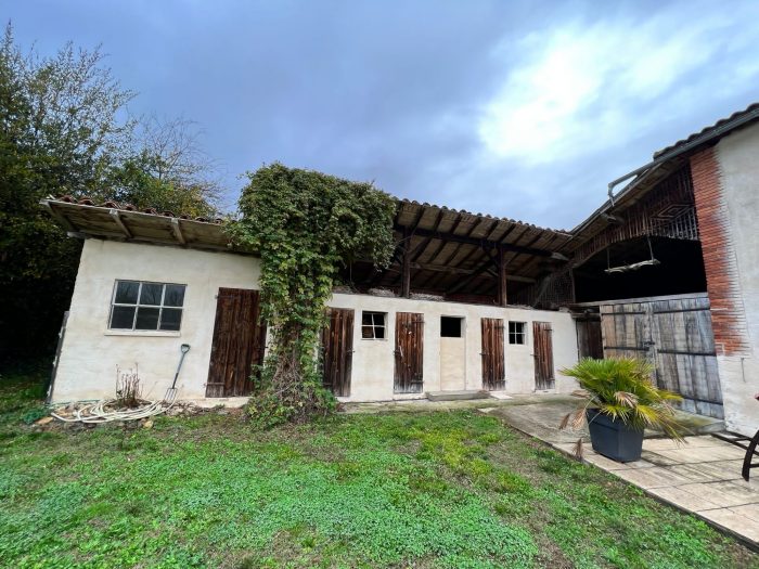 Photo Authentique ferme restaurée avec grand jardin et vue Pyrénées image 44/47