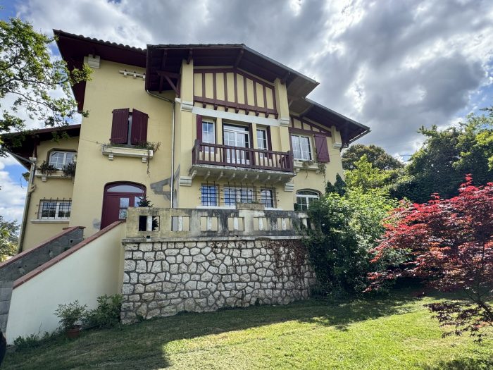 Manor for sale, 9 rooms - Masseube 32140