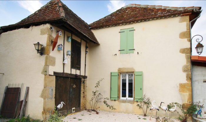 Old house for sale, 7 rooms - Marciac 32230