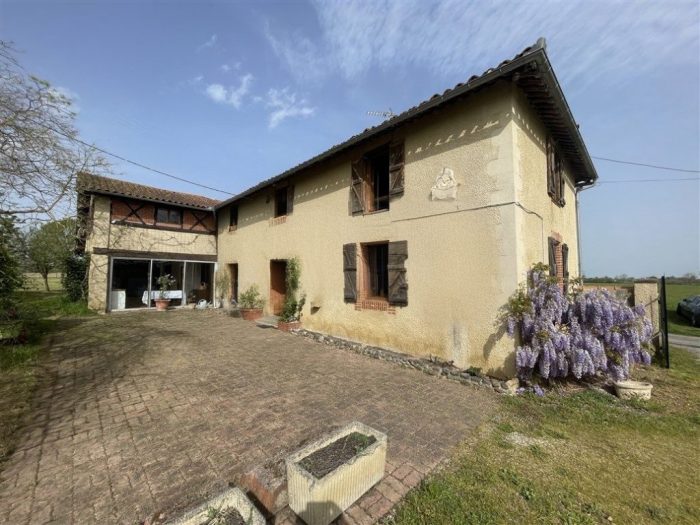 Country house for sale, 7 rooms - Ponsan-Soubiran 32300