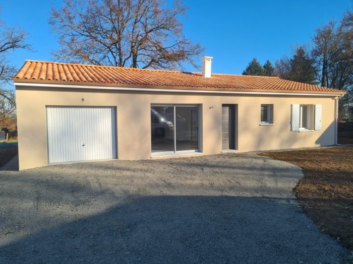 Vente Maison/Villa CHASSENEUIL-SUR-BONNIEURE 16260 Charente FRANCE