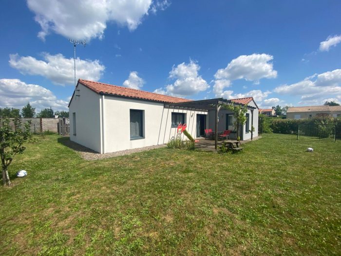 Maison individuelle à vendre, 6 pièces - Bournezeau 85480