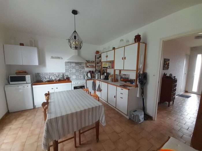 Maison individuelle à vendre, 5 pièces - La Chaize-le-Vicomte 85310