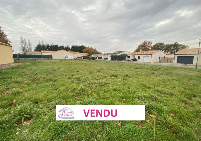 Terrain constructible à vendre, 07 a - La Chaize-le-Vicomte 85310