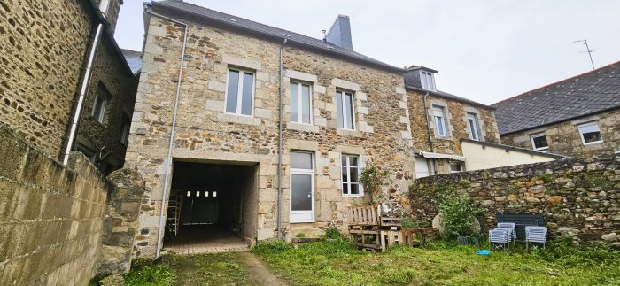 Immeuble à vendre, 154 m² - Callac 22160