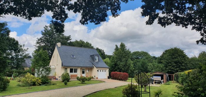 Maison contemporaine à vendre, 5 pièces - Maël-Carhaix 22340