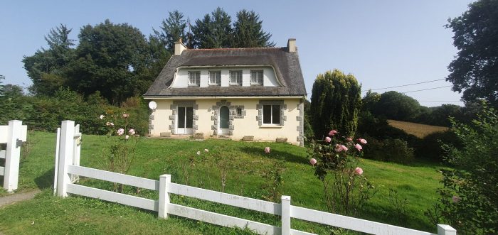 Maison traditionnelle à vendre, 4 pièces - Callac 22160