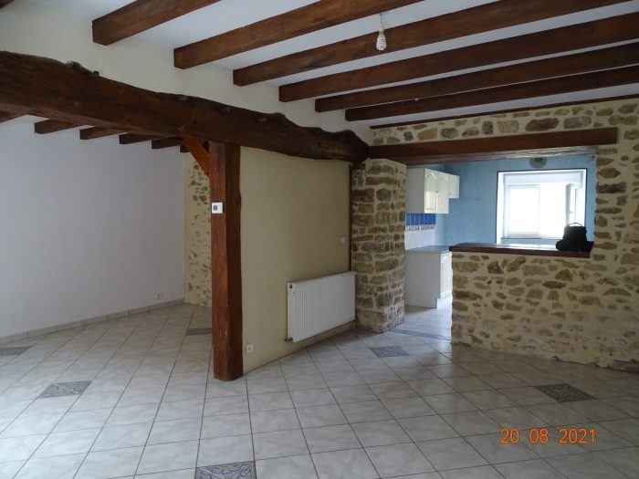 Maison traditionnelle à vendre, 6 pièces - Andouillé 53240