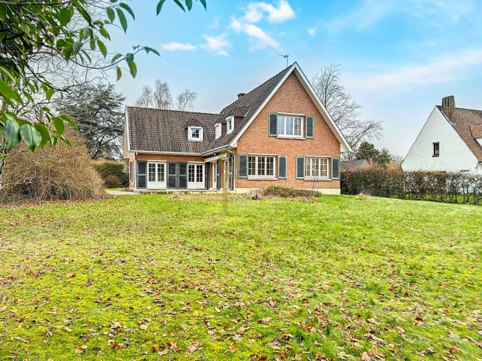 Maison individuelle à louer, 7 pièces - Bondues 59910